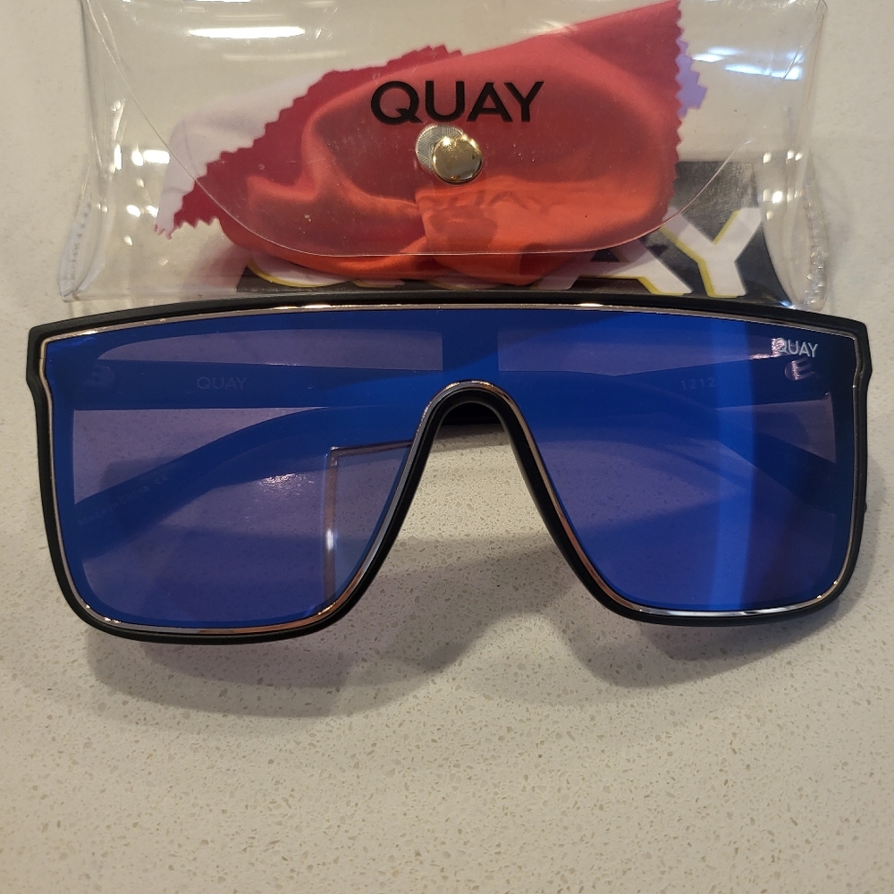 Quay Blue Reflective Sunglasses